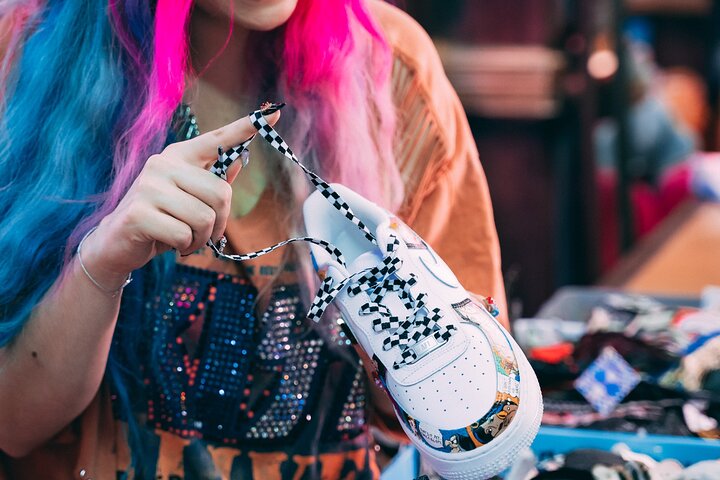Custom Your Sneakers Into a Piece Of Art in Paris 