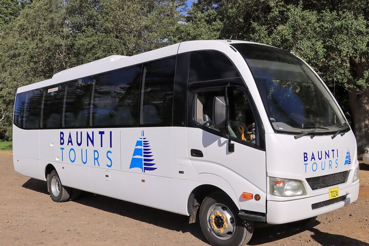 Island Orientation Package incl. Return Airport Transfers & Tour