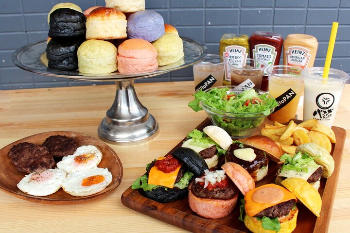 Ultimate Wagyu＆Kurobuta Sliders' Breakfast: All-You-Can-Eat!