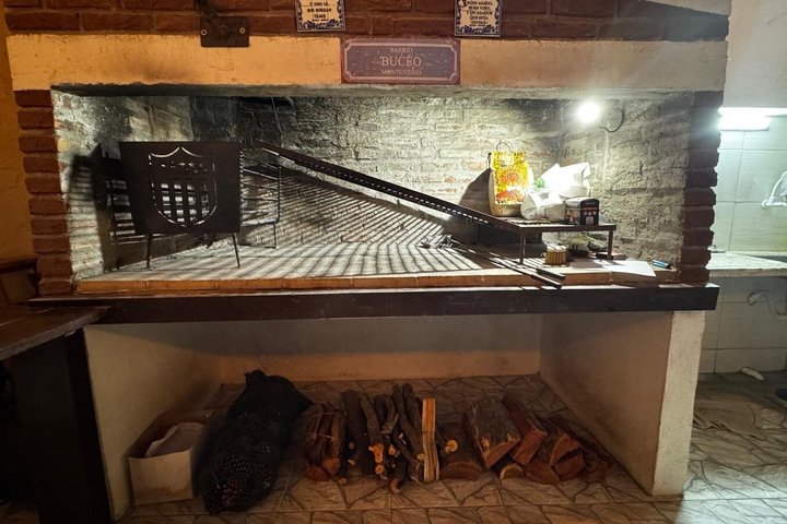 Authentic Uruguayan Roast Experience in Montevideo