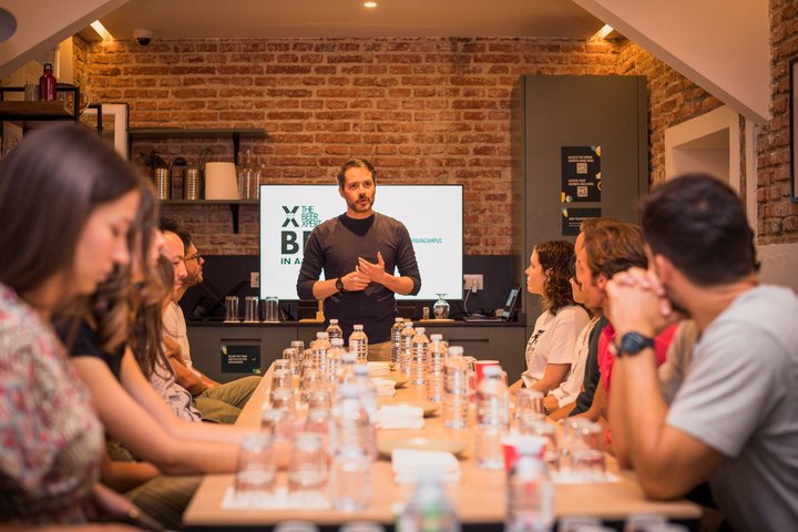 Tastings of 6 Spanish Craft Beers Guided by Sommelier